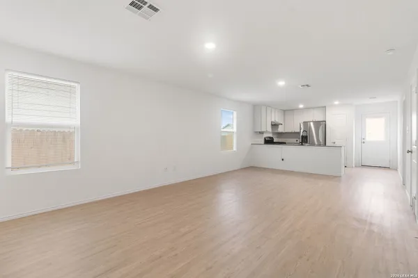 $1,520 | 11720 Arctic Rose, Converse, TX 78109