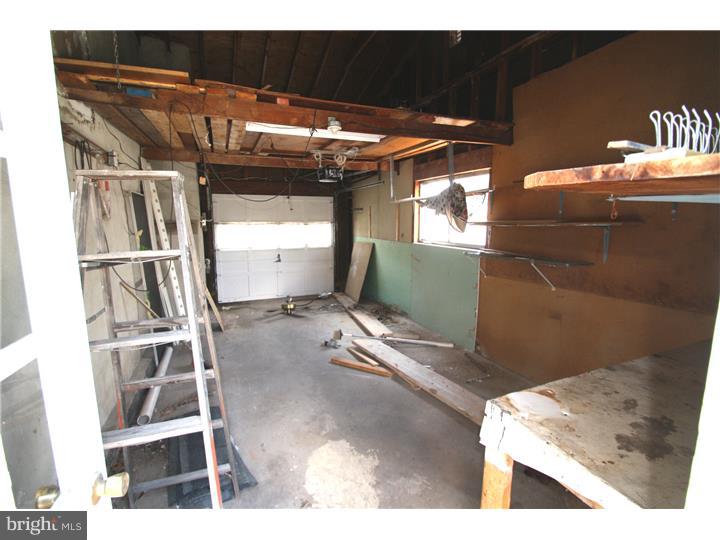 727 Roger Road Warminster, PA 18974 - Photo 21 of 23 Garage