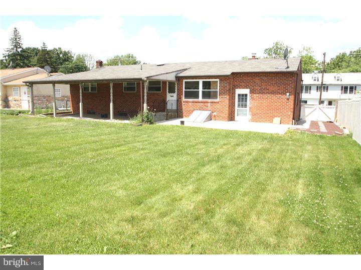 727 Roger Road Warminster, PA 18974 - Photo 23 of 23 Exterior Back