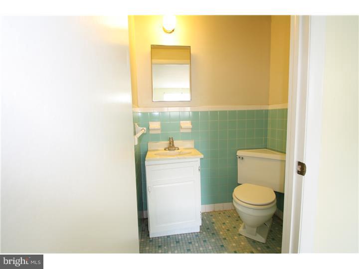 727 Roger Road Warminster, PA 18974 - Photo 9 of 23 Master Bathroom