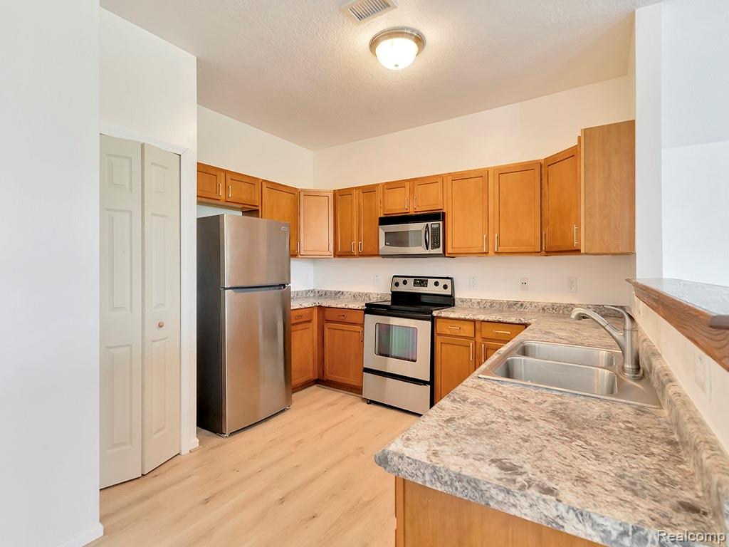 23370 Sunset Road, Unit #23 Taylor, MI 48180 - Photo 10 of 25
