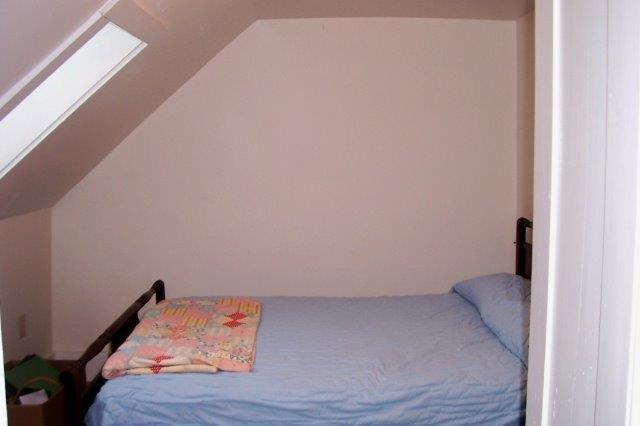 239 Pleasant Point Road Cushing, ME 04563 - Photo 16 of 18 Second-floor bedroom (2).