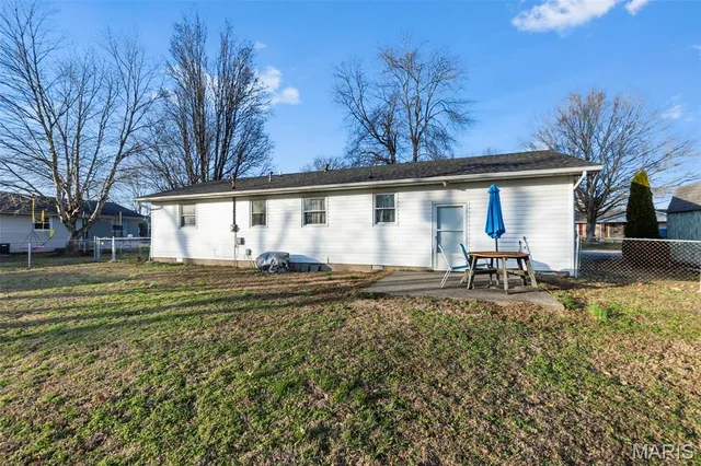 $145,000 | 1909 Azalea Drive, Scott City, MO 63780