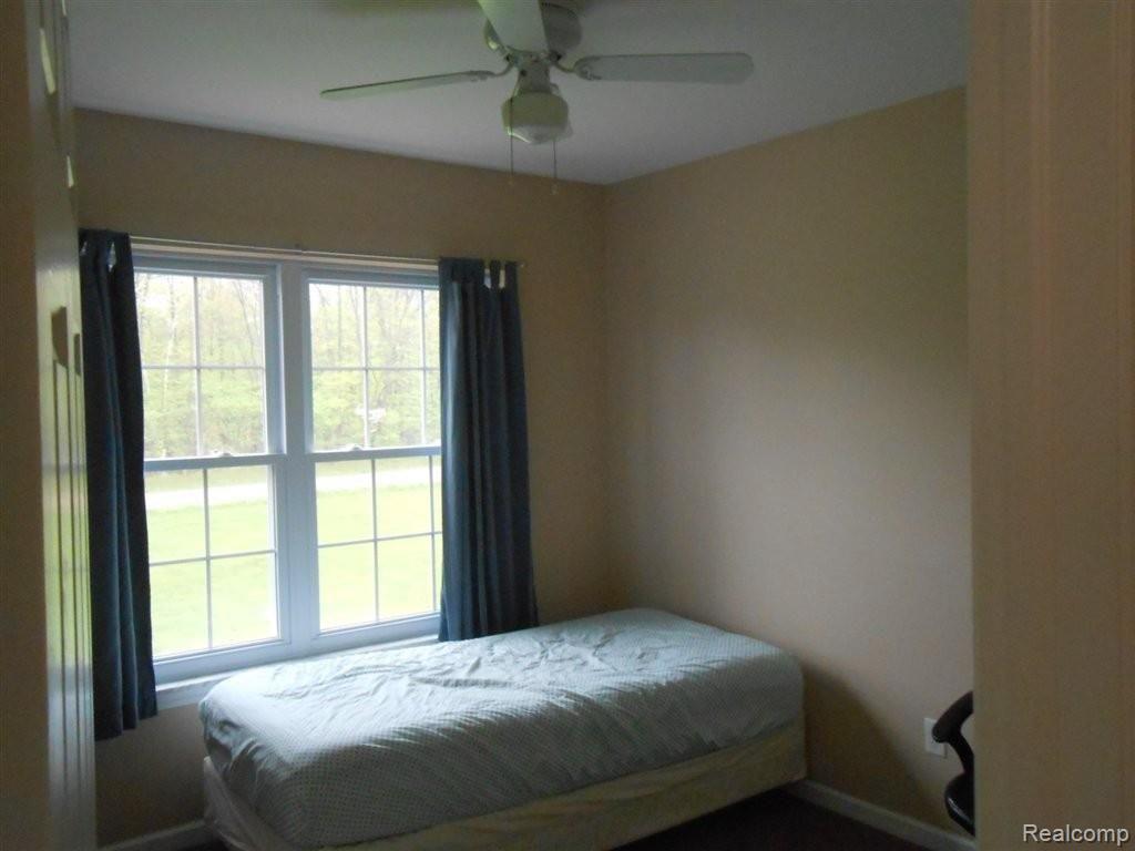 2784 Oak Grove Road North Branch, MI 48461 - Photo 11 of 22 2784 OAK GROVE RD 011.JPG