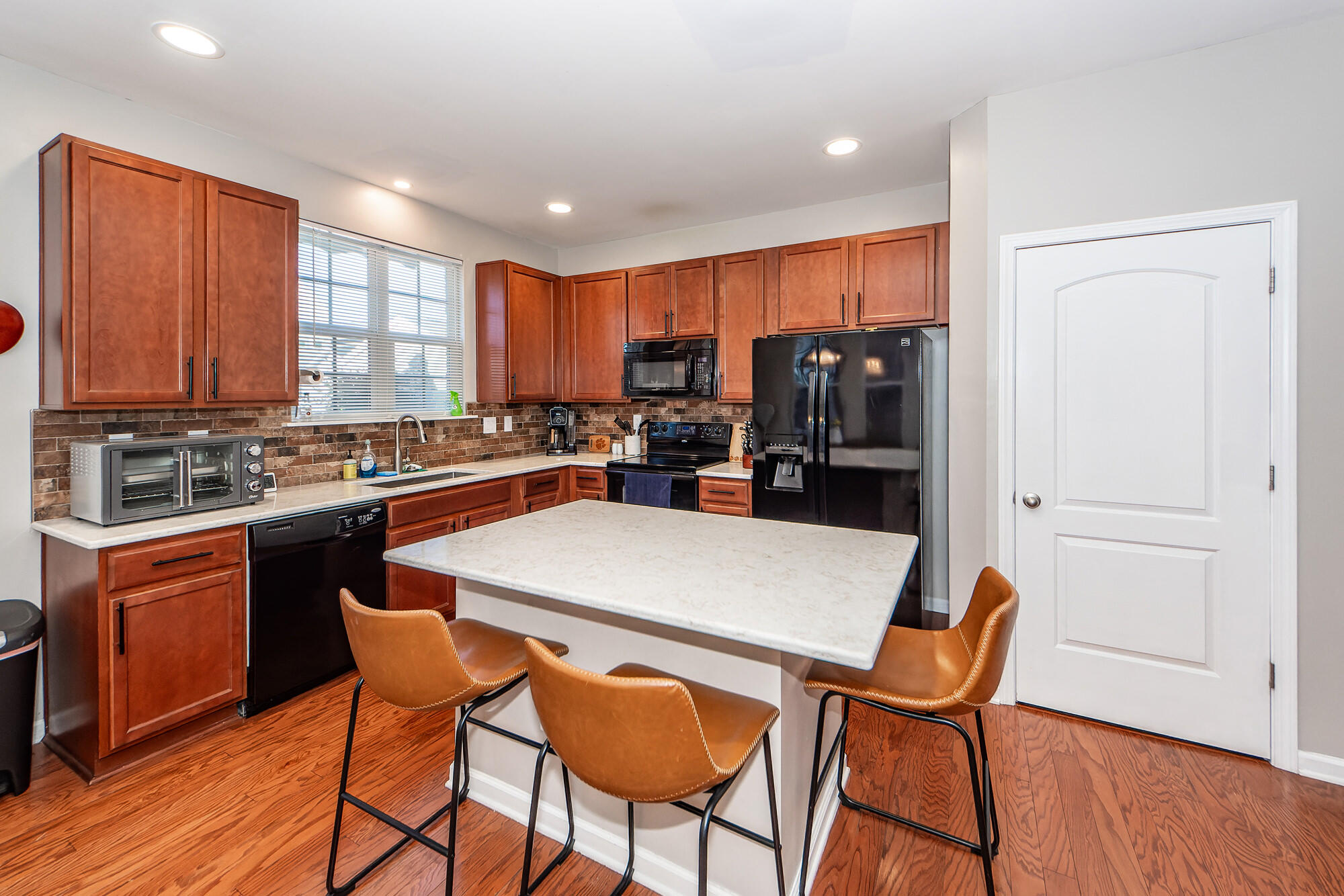 826 Rue Drive Charleston, SC 29414 - Photo 12 of 46 09