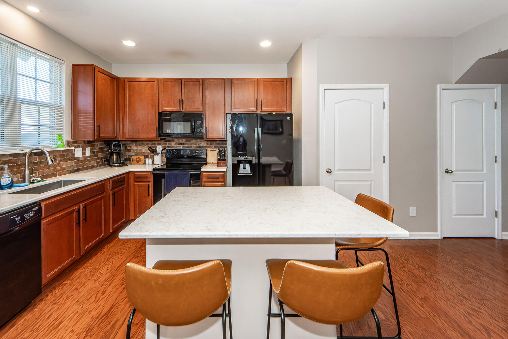 826 Rue Drive Charleston, SC 29414 - Photo 13 of 46 10