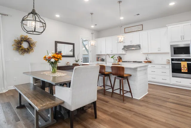 $689,000 | 716 Blueway Avenue, Summerville, SC 29486