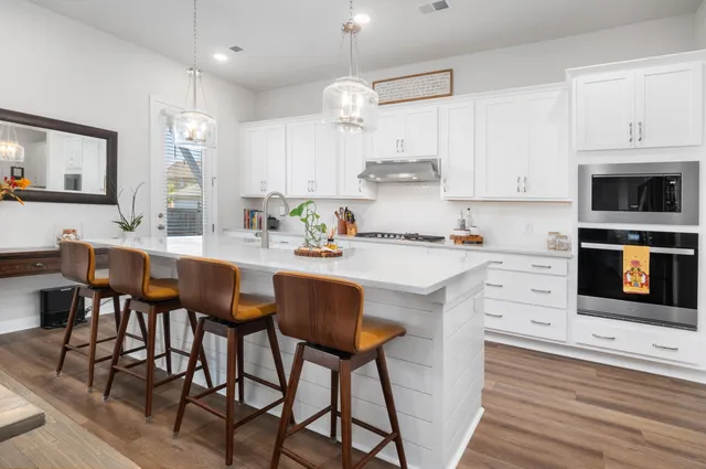 $689,000 | 716 Blueway Avenue, Summerville, SC 29486