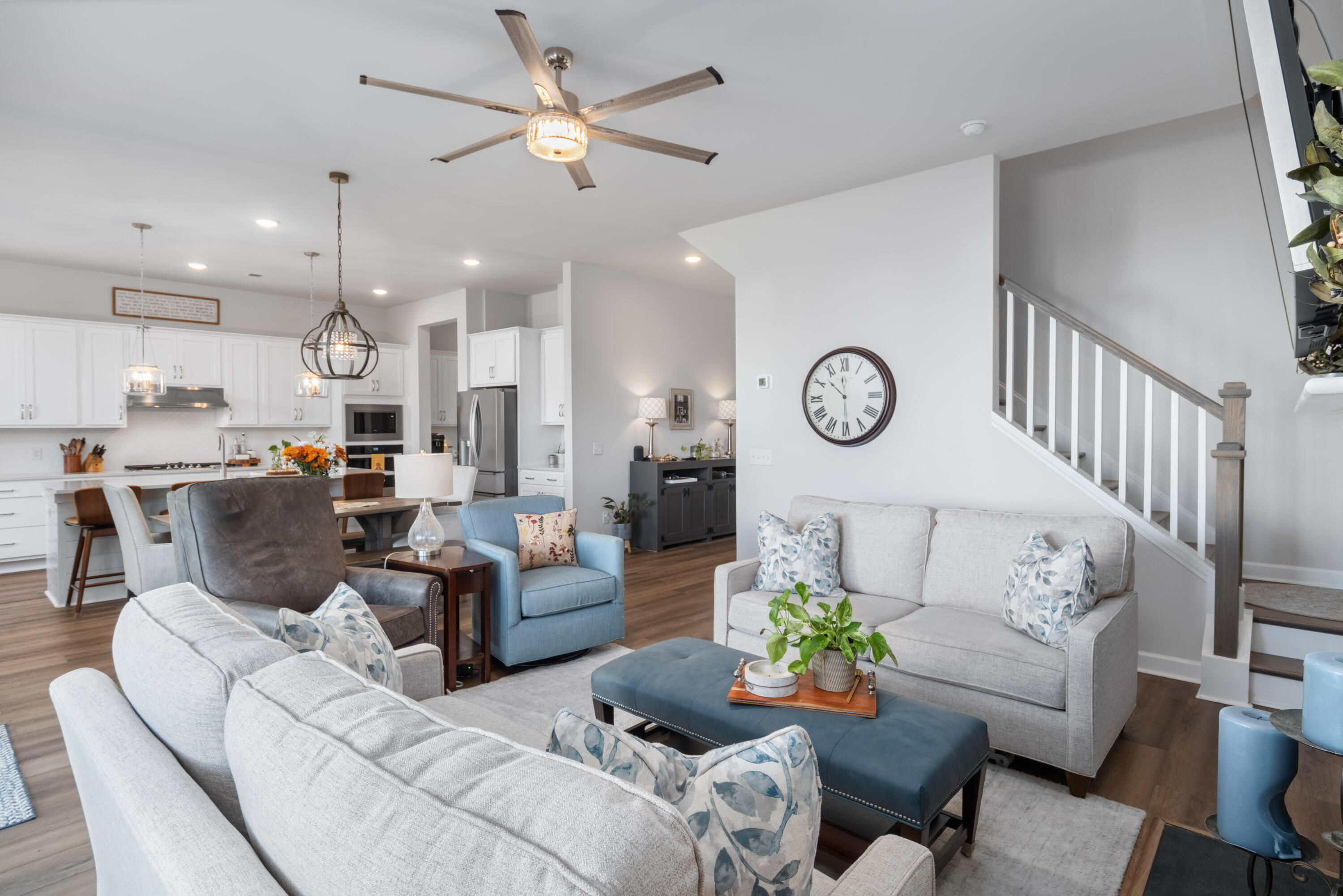 716 Blueway Avenue Summerville, SC 29486 - Photo 23 of 49 716 Blueway Ave_Eterna_Media-24