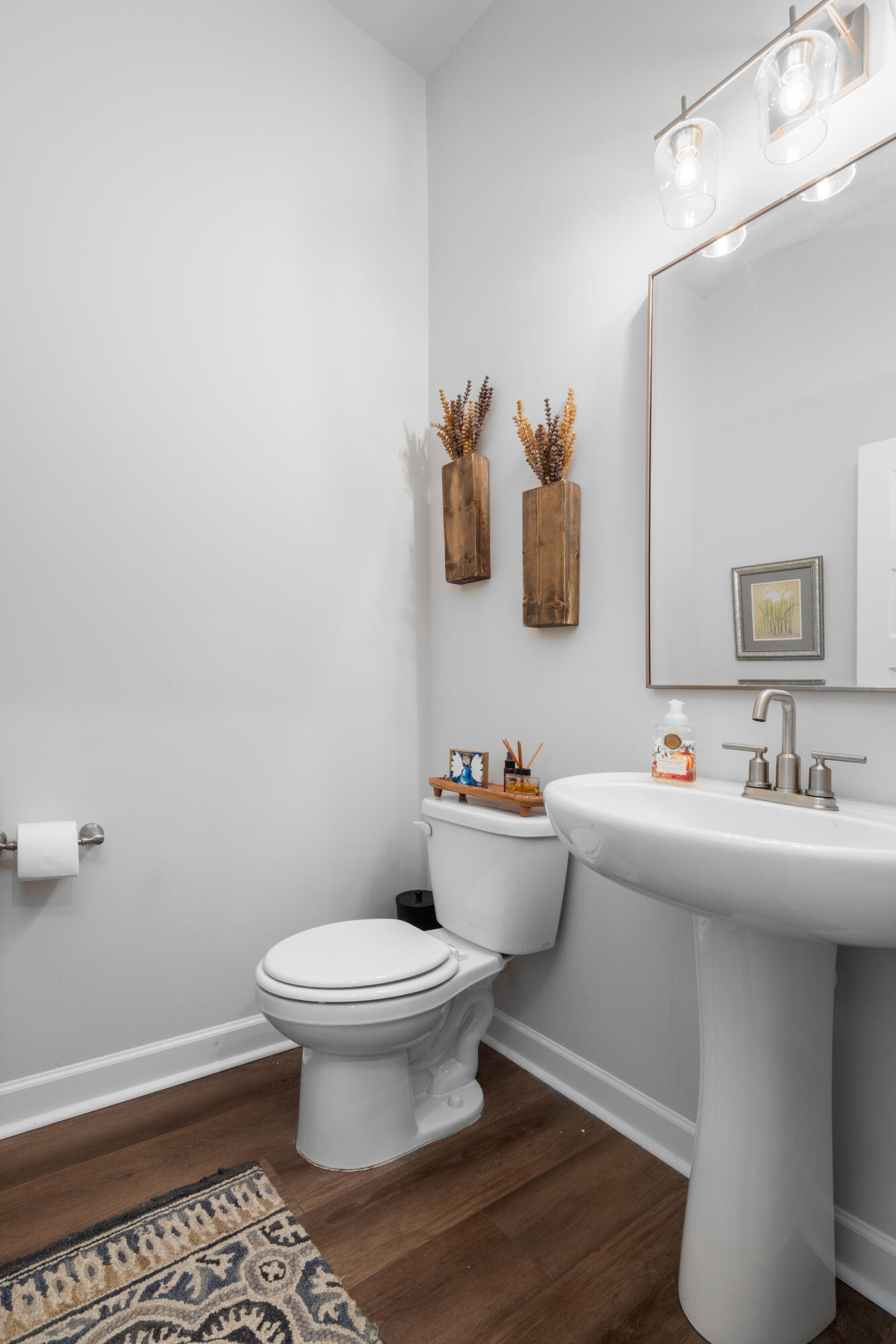 716 Blueway Avenue Summerville, SC 29486 - Photo 26 of 49 716 Blueway Ave_Eterna_Media-27