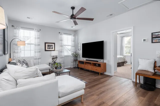 $689,000 | 716 Blueway Avenue, Summerville, SC 29486