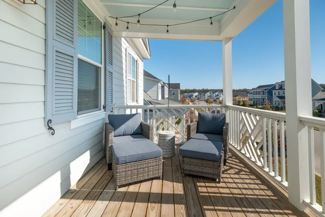 $689,000 | 716 Blueway Avenue, Summerville, SC 29486