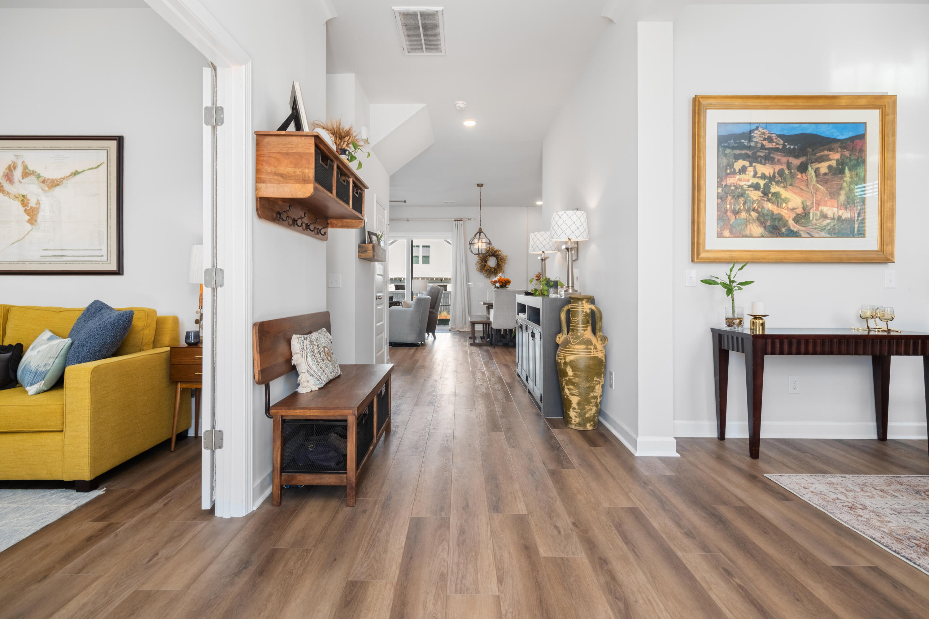 716 Blueway Avenue Summerville, SC 29486 - Photo 7 of 49 716 Blueway Ave_Eterna_Media-7