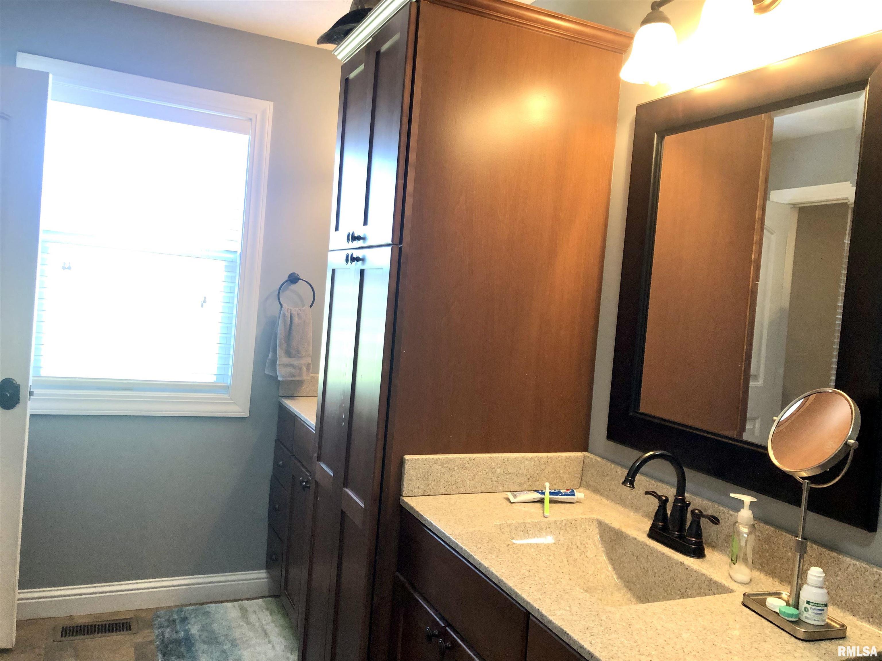 15687 Jadin Road Marion, IL 62959 - Photo 20 of 48 Gallery Image 20