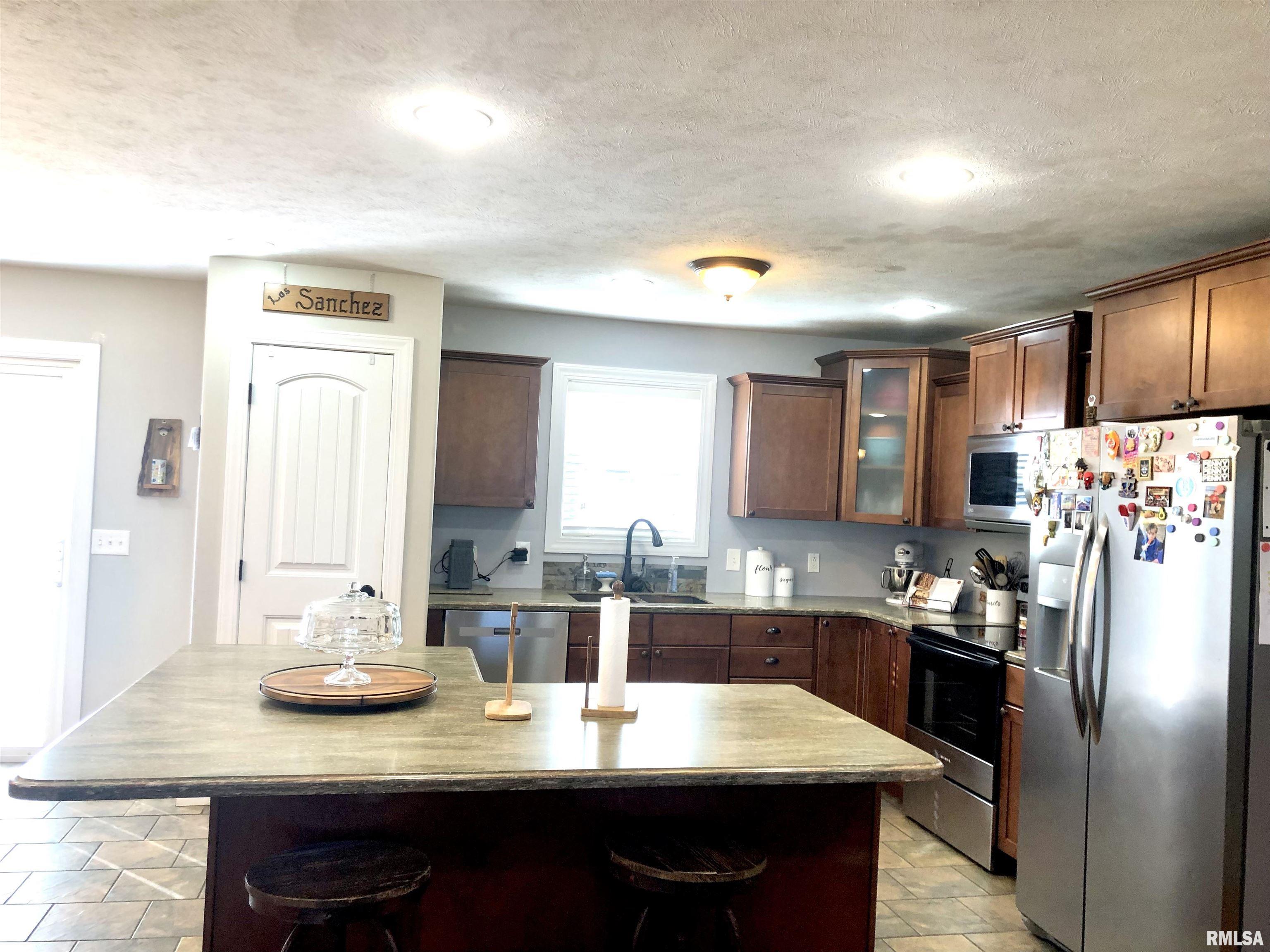 15687 Jadin Road Marion, IL 62959 - Photo 7 of 48 Gallery Image 7