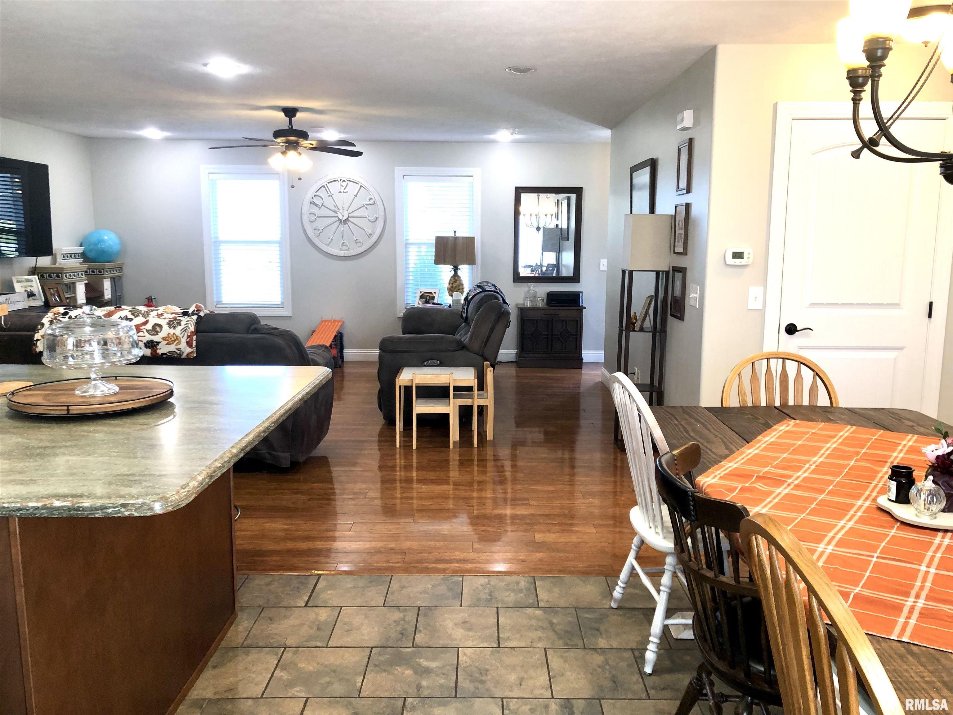 15687 Jadin Road Marion, IL 62959 - Photo 9 of 48 Gallery Image 9