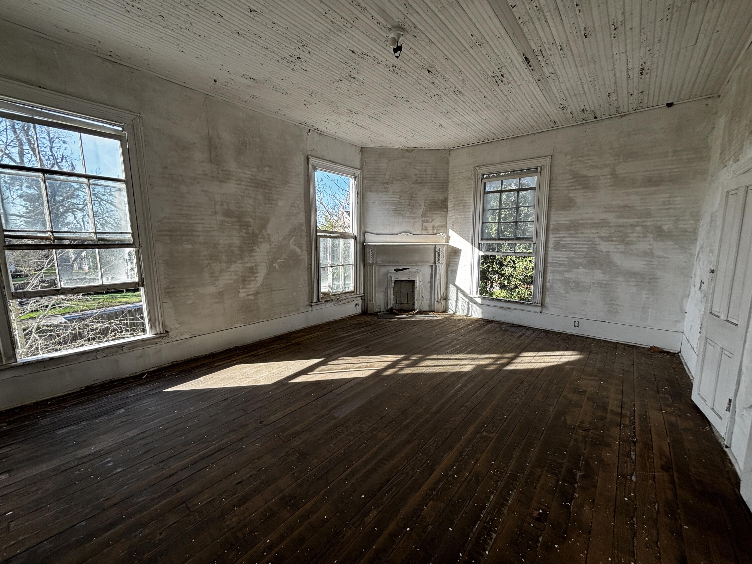 301 Cleveland Street Thomson, GA 30824 - Photo 9 of 14 IMG_2508