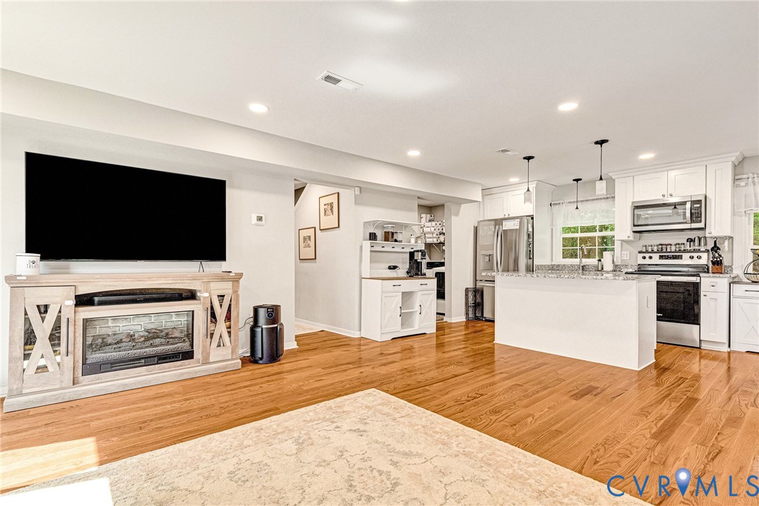 1165 Oakland Road Midlothian, VA 23113 - Photo 5 of 29