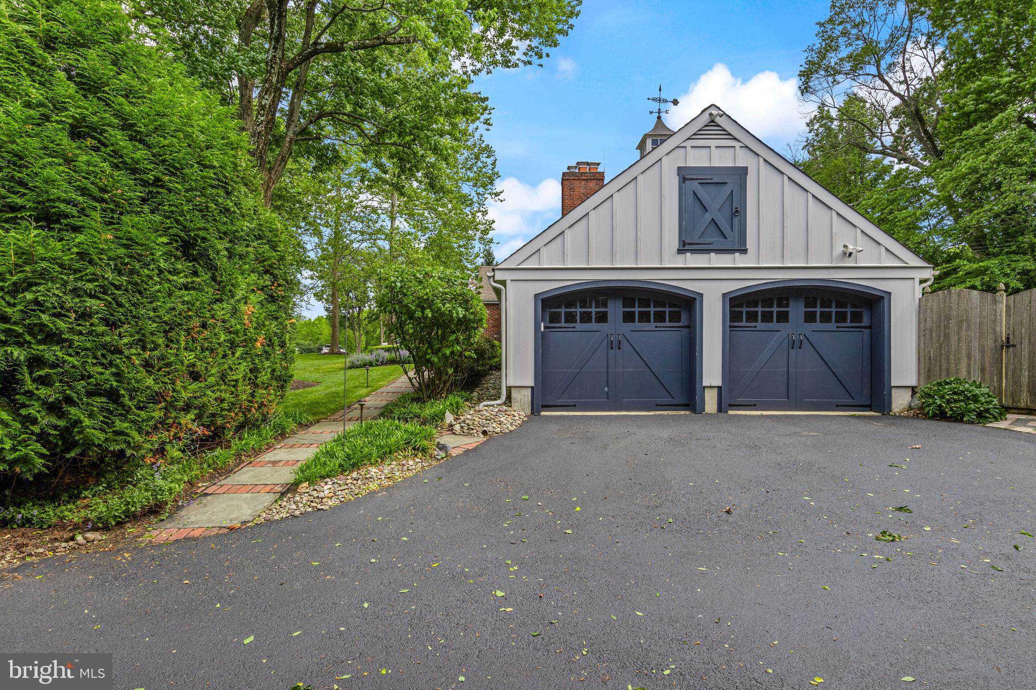 574 Timber Lane Devon, PA 19333 - Photo 19 of 71 Full two car oversized garage