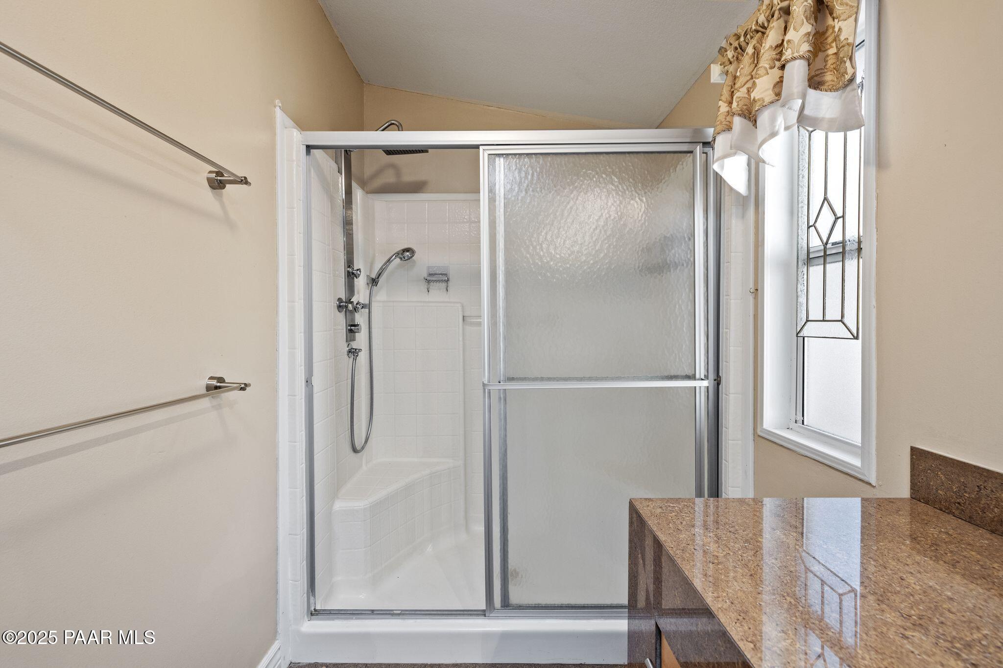 92 Alpine Prescott, AZ 86305 - Photo 29 of 51 28_139-Primary Bathroom