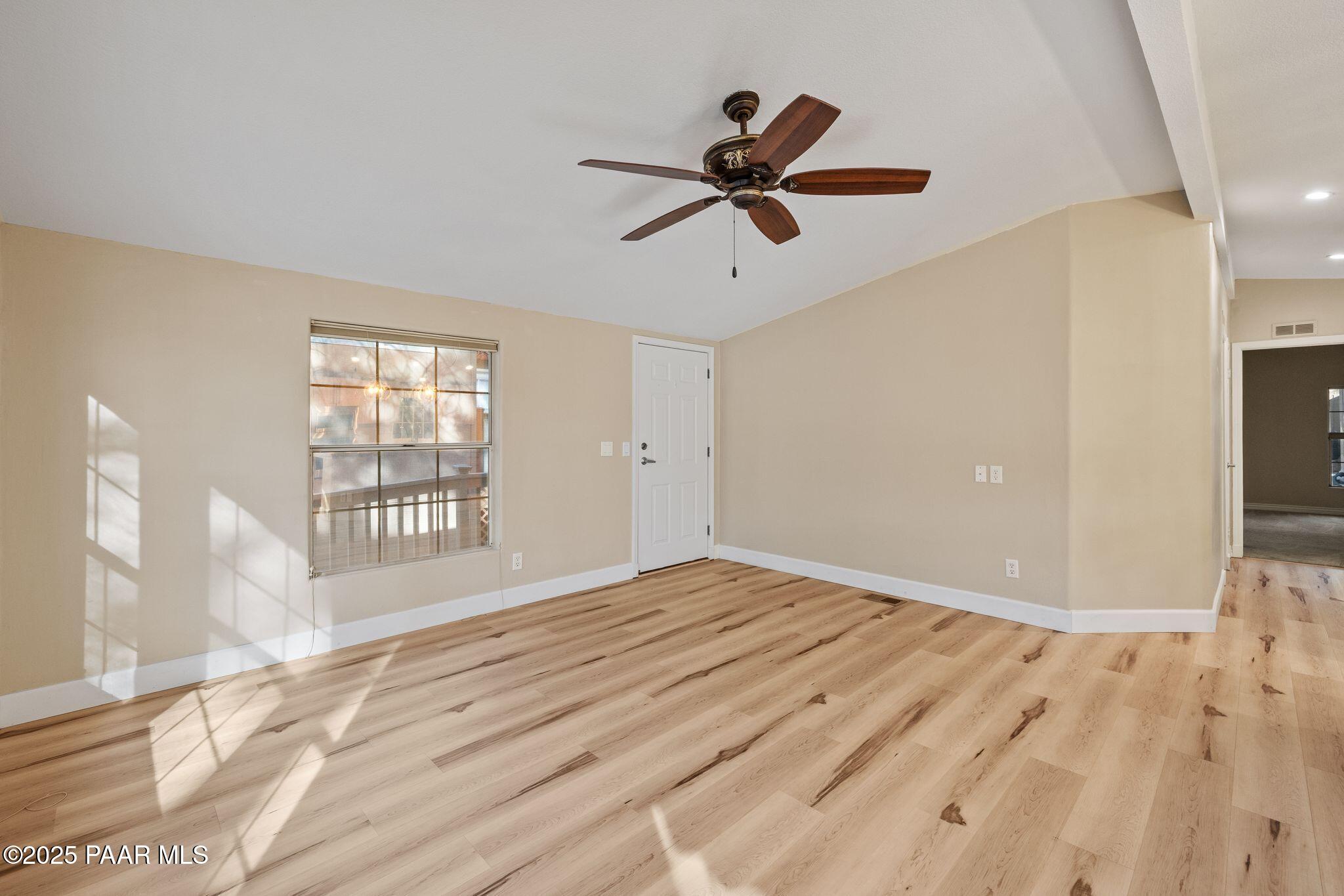 92 Alpine Prescott, AZ 86305 - Photo 10 of 51 9_044-Living Room