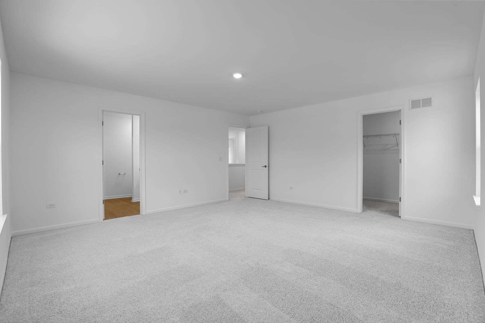 586 Lismore Circle Elgin, IL 60124 - Photo 9 of 35 a view of an empty room with a closet