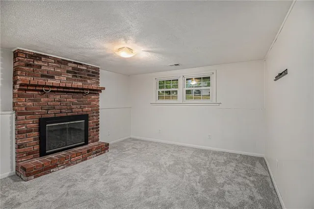 $280,000 | 7000 Northwest Belvidere Parkway, Kansas City, MO 64152