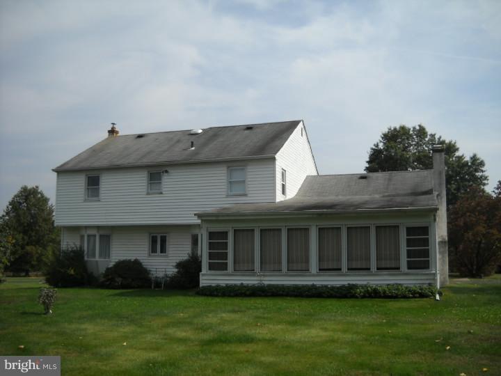 13 Wheatsheaf Road Warminster, PA 18974 - Photo 2 of 3 Gallery Image 2