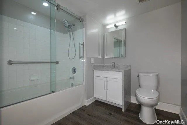 $2,550 | 100 Glen Street, Unit N2118, Glen Cove, NY 11542