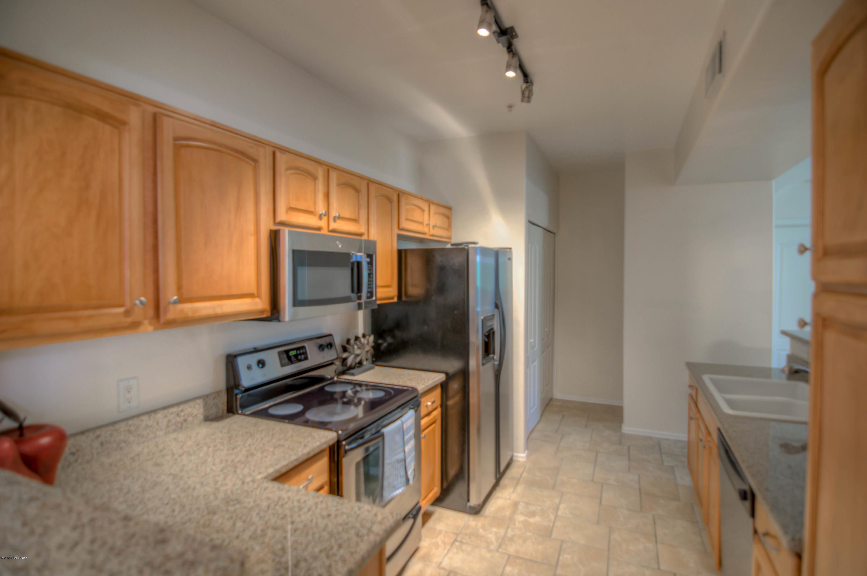 2550 East River Road, Unit 18202 Tucson, AZ 85718 - Photo 20 of 35