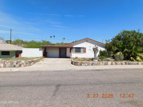 $200,000 | 306 Danbury Road, Kearny, AZ 85137