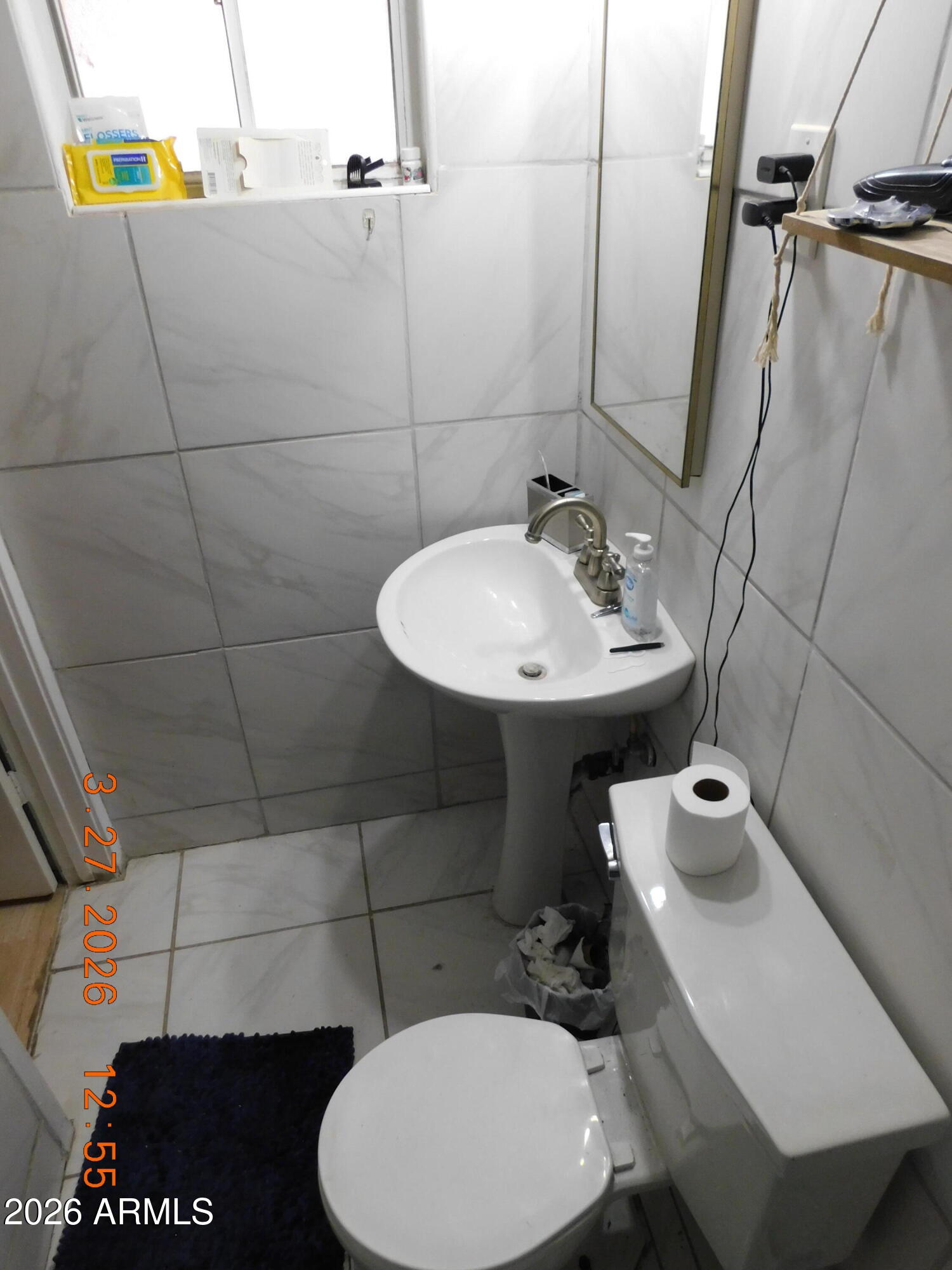 306 Danbury Road Kearny, AZ 85137 - Photo 27 of 59 Primary Bathroom Vanity Area