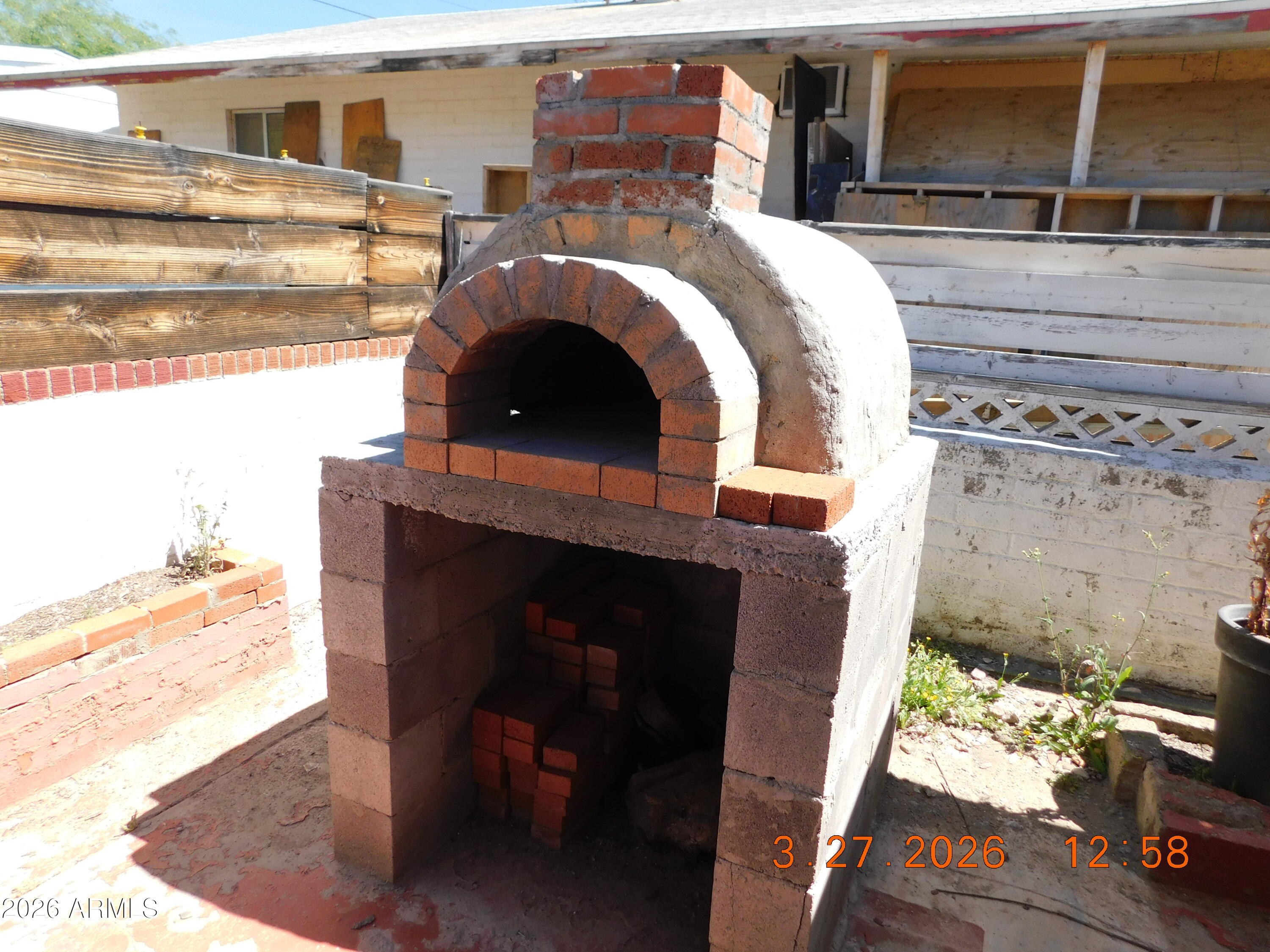 306 Danbury Road Kearny, AZ 85137 - Photo 36 of 59 Built-in Woodfired Oven