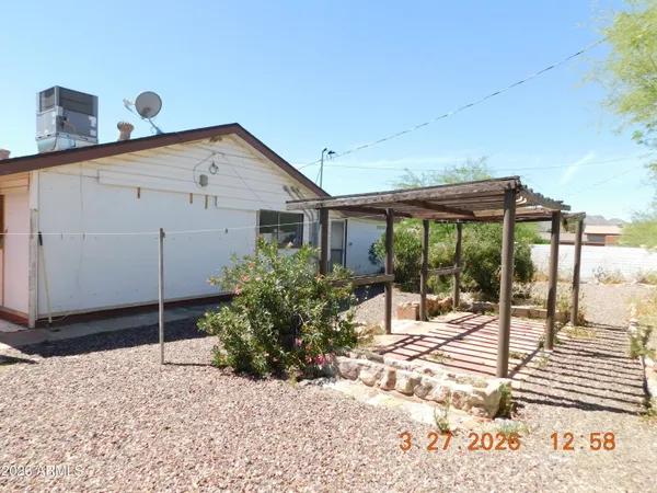 $190,000 | 306 Danbury Road, Kearny, AZ 85137