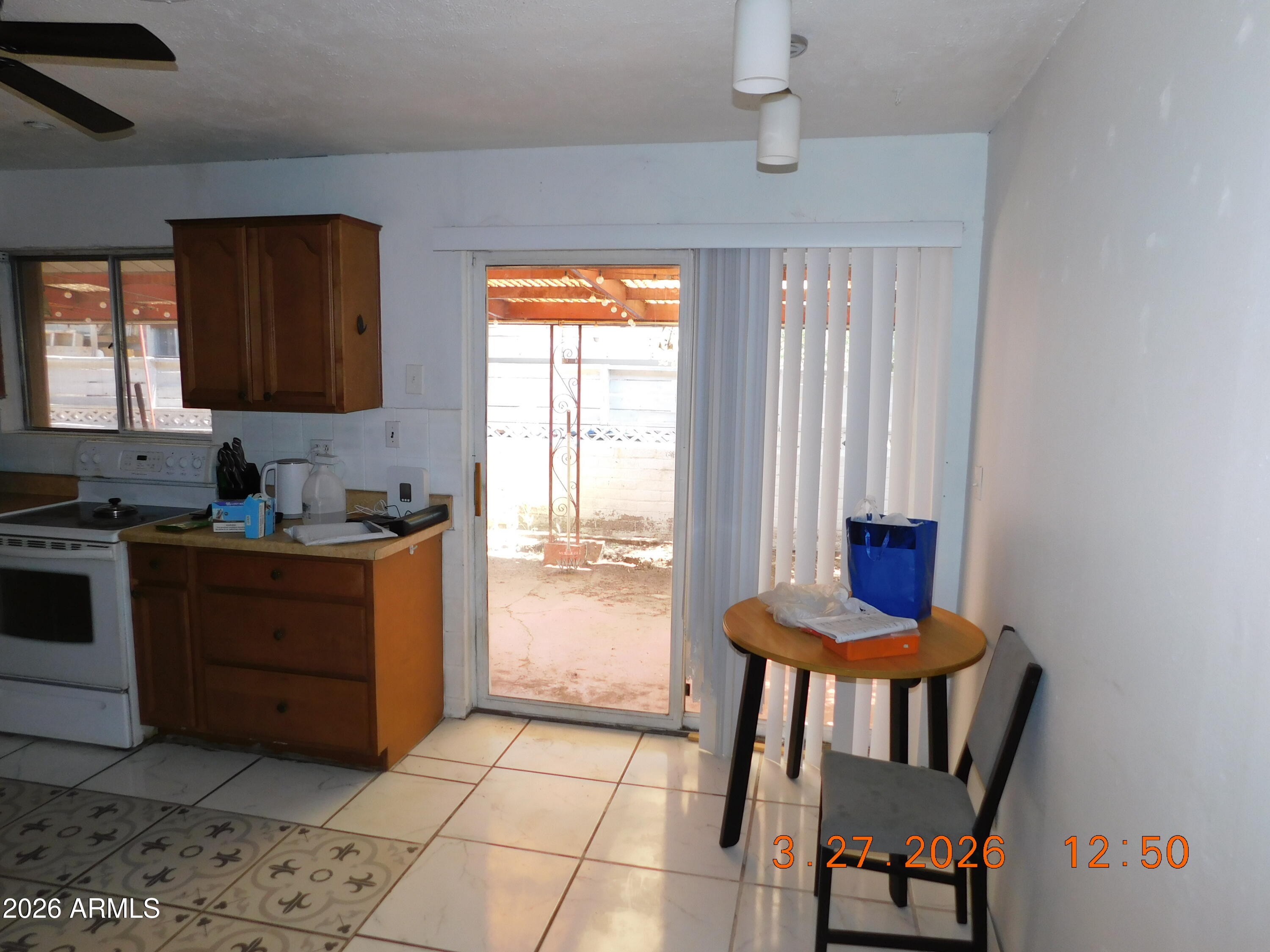 306 Danbury Road Kearny, AZ 85137 - Photo 9 of 59 Kitchen