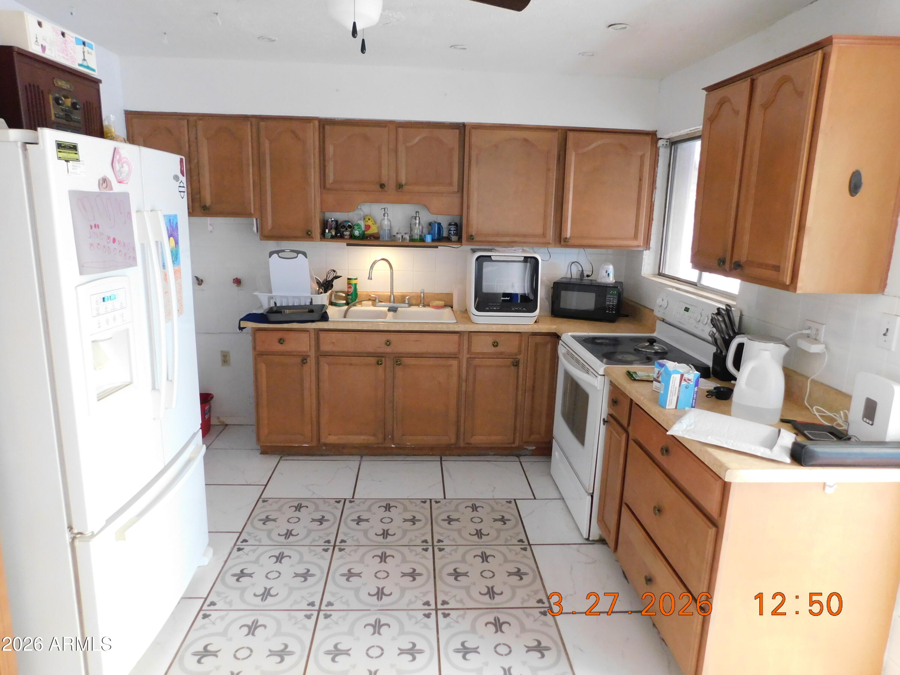 306 Danbury Road Kearny, AZ 85137 - Photo 10 of 59 Kitchen