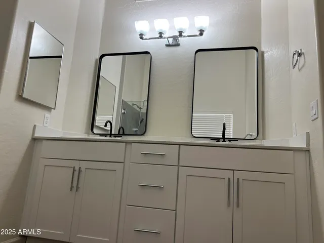 $847,000 | 910 South Paradise Drive, Gilbert, AZ 85233