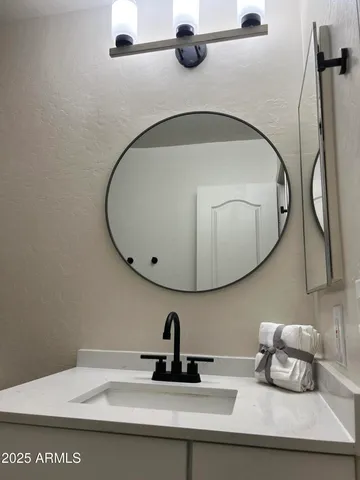 $847,000 | 910 South Paradise Drive, Gilbert, AZ 85233