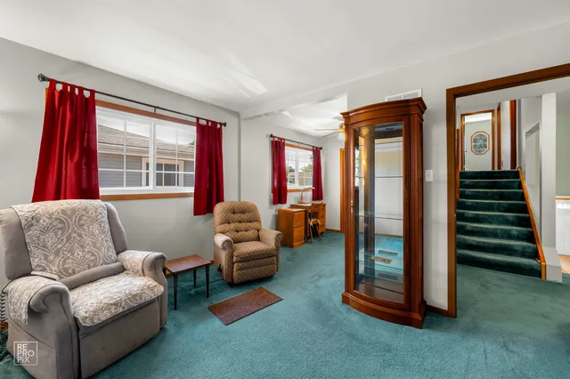 $424,900 | 9607 Marion Avenue, Oak Lawn, IL 60453