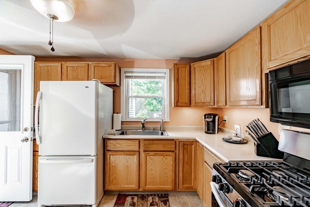 20 Bernard Street Springfield, MA 01109 - Photo 14 of 31 Gallery Image 14