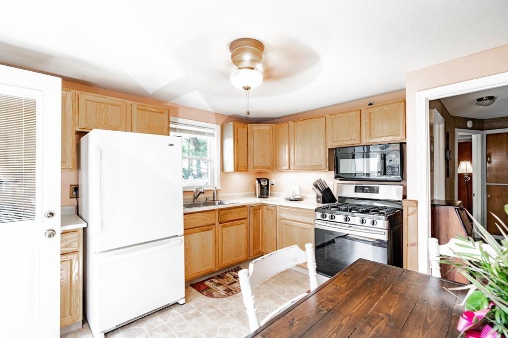 20 Bernard Street Springfield, MA 01109 - Photo 15 of 31 Gallery Image 15