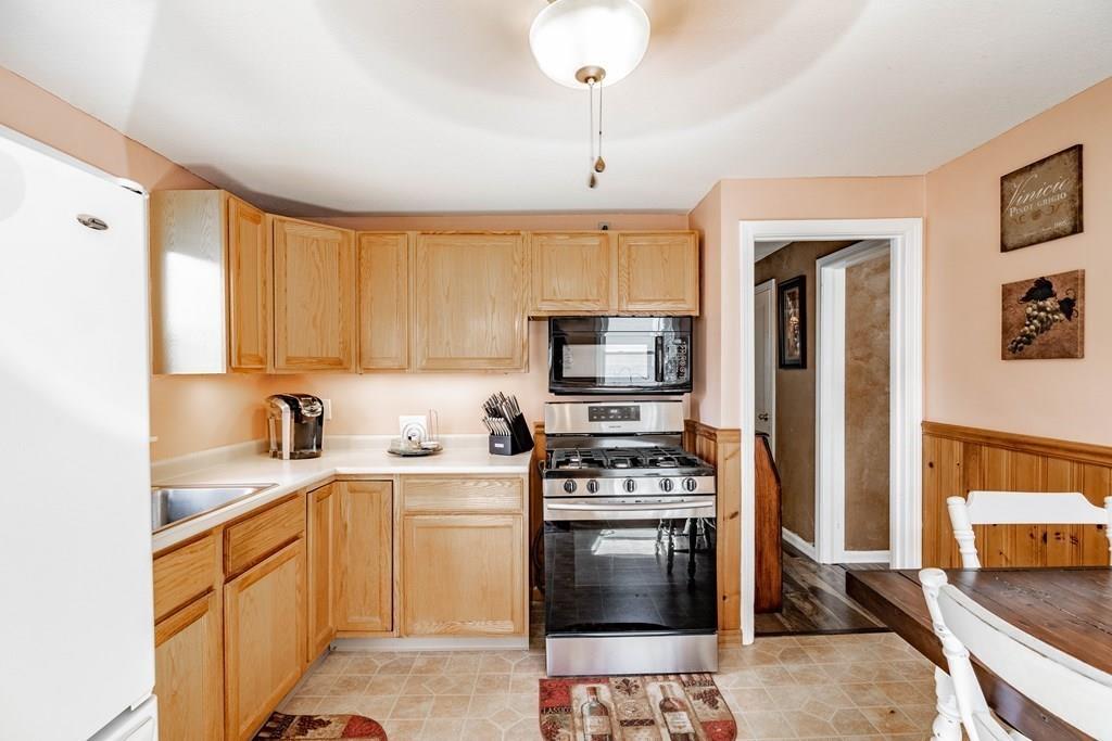 20 Bernard Street Springfield, MA 01109 - Photo 16 of 31 Gallery Image 16