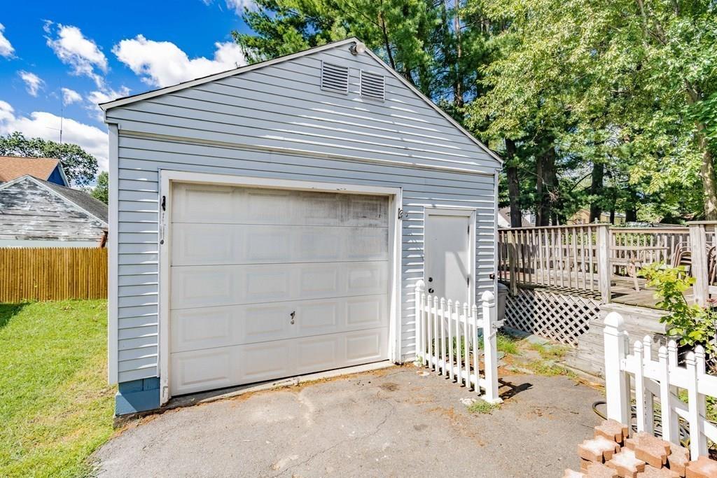 20 Bernard Street Springfield, MA 01109 - Photo 6 of 31 Gallery Image 6