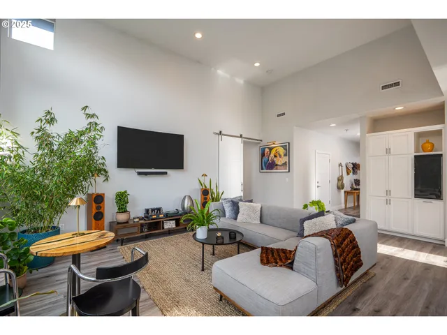 $572,000 | 3761 Nandina Drive, Florence, OR 97439