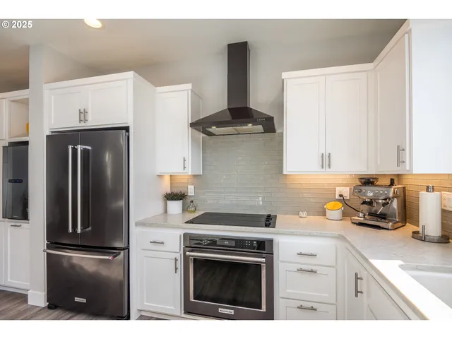 $572,000 | 3761 Nandina Drive, Florence, OR 97439