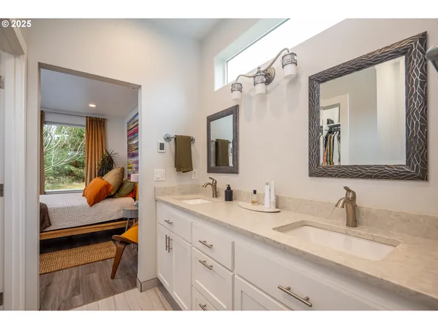 $572,000 | 3761 Nandina Drive, Florence, OR 97439