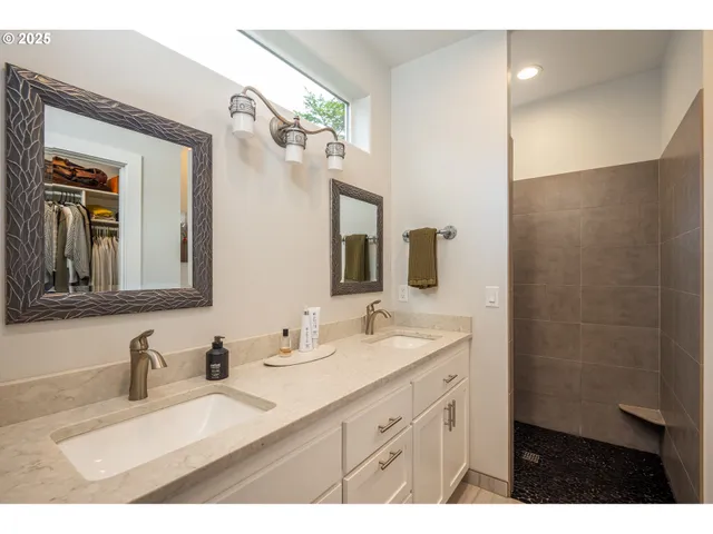 $572,000 | 3761 Nandina Drive, Florence, OR 97439