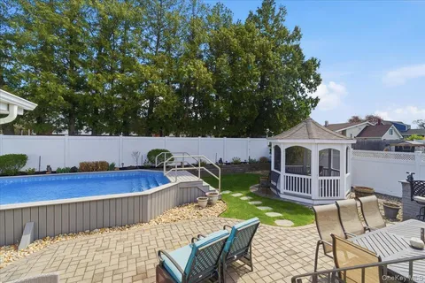 $899,000 | 241 West 18th Street, Deer Park, NY 11729