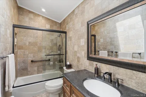 $899,000 | 241 West 18th Street, Deer Park, NY 11729
