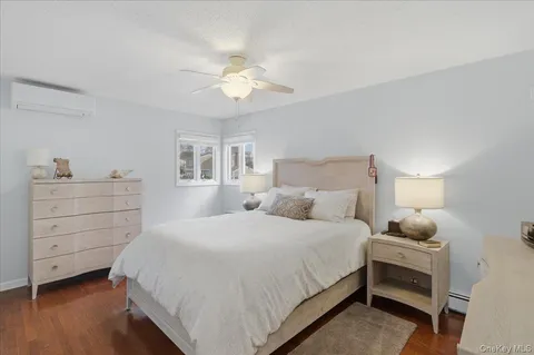 $899,000 | 241 West 18th Street, Deer Park, NY 11729